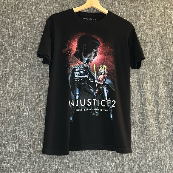 Injustice 2 graphic T-shirt - Picture 1 of 4
